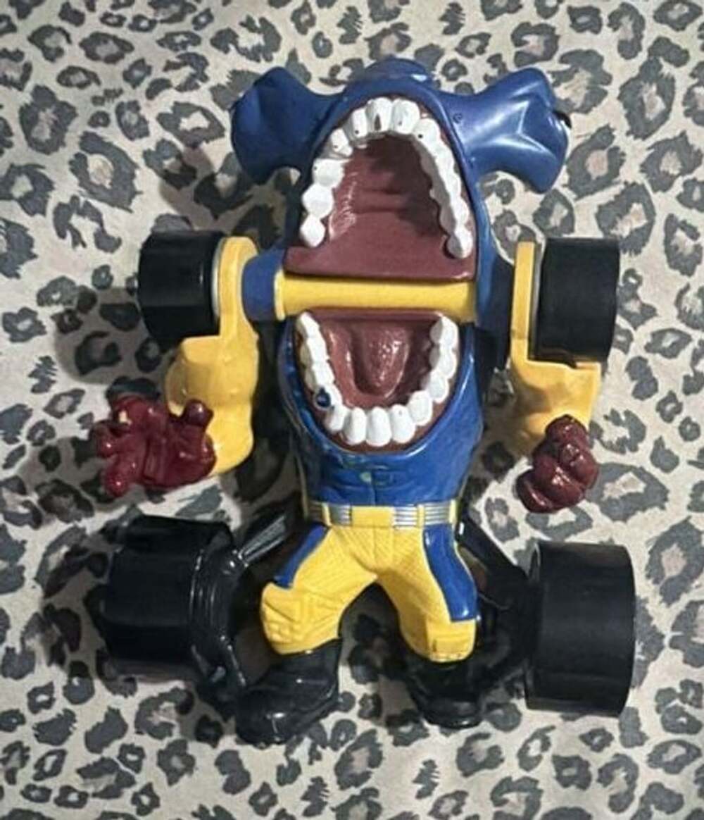 Vintage 1995 Street Sharks Turbo Jab Hammerhead Shark Car Action Figure